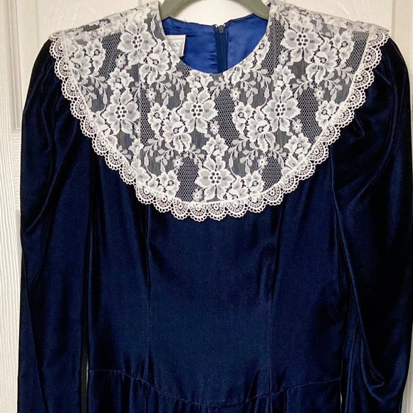 Gunne Sax by Jessica Mc Clintock velvet and lace dress - Picture 7 of 8